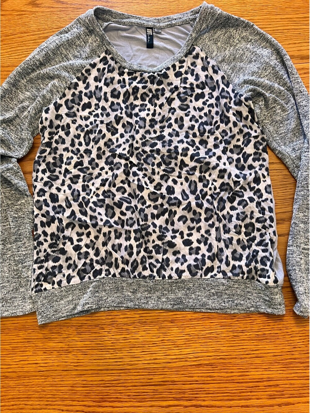 Kut from the Kloth Women's Leopard Print Pullover Sweatshirt Medium Petite